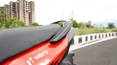 Hero Glamour Bs6 First Ride Review Grab Rail