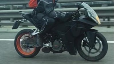 2021 Ktm Rc 200 Spy Shot Right Side
