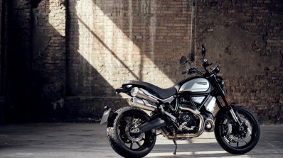 Ducati Scrambler 1100 Dark Pro Outdoor