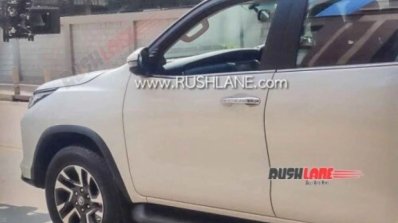 Toyota Fortuner Legender Spied 3
