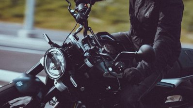 2021 Husqvarna Svartpilen 125 Lean Left