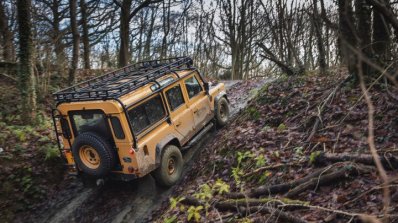 Land Rover Defender Works V8 Trophy Off Roading