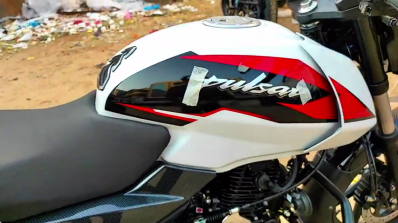 bajaj pulsar 150 painting cost