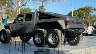 Apocalypse Hellfire Rear Quarter