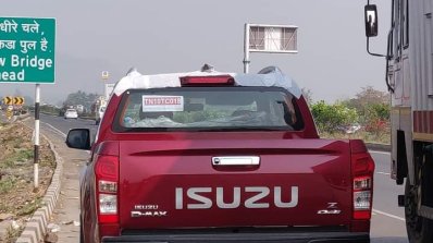 2021 Isuzu V Cross Bs6 Images Rear