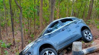 Tata Nexon Accident Front 3 Quarters