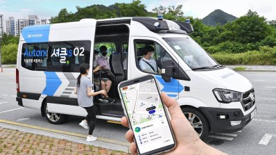 Hyundai Roboshuttle Autonomous Taxi Parked
