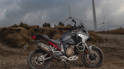 Ducati Multistrada V4 S Rigth Off Road Storm