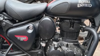New Royal Enfield Classic 350 Black Right