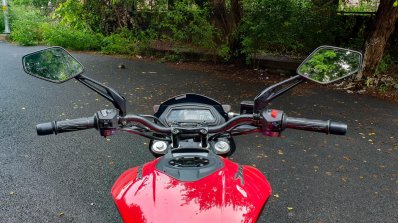 Bajaj Dominar 250 cockpit