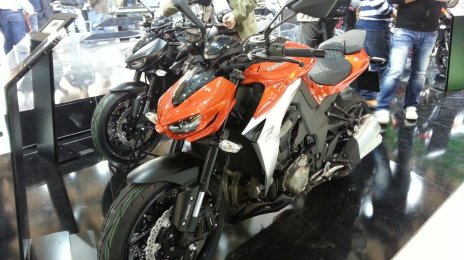 IAB Report - 2014 Kawasaki Z1000 arrives in Indian showrooms next month, pre-bookings commence