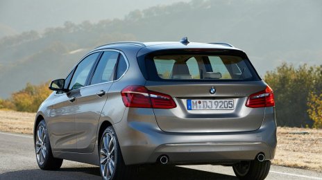 Videos - Front wheel drive BMW 2 Series Active Tourer MPV detailed