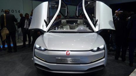 IAB Report - Italdesign Giugiaro Clipper six-seat MPV revealed at VW Group Night