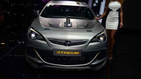 Geneva Live - Opel Astra OPC EXTREME