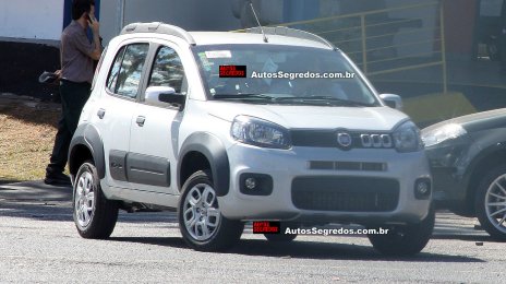 Brazil - 2015 Fiat Uno caught testing without camouflage