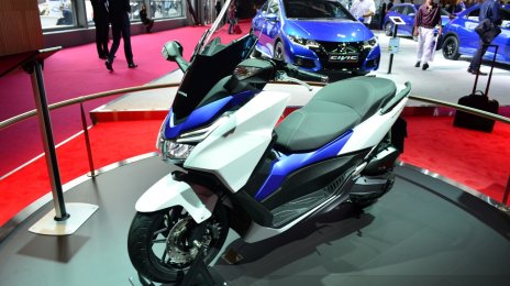Paris Live - Honda Forza 125