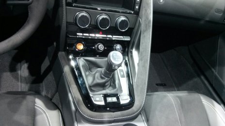 LA Live - Jaguar F-Type manual transmission