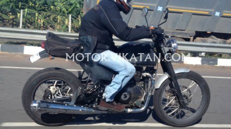 Royal Enfield Himalayan spotted testing in Chennai - Spied