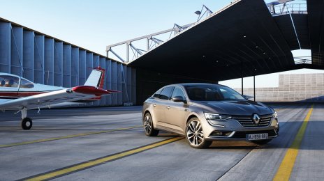 Renault Talisman revealed - IAB Report [Video]