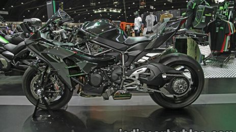 Kawasaki supercharged sports tourer teased; to debut on November 7