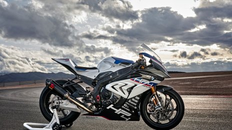 BMW HP4 Race production version unveiled at Auto Shanghai 2017