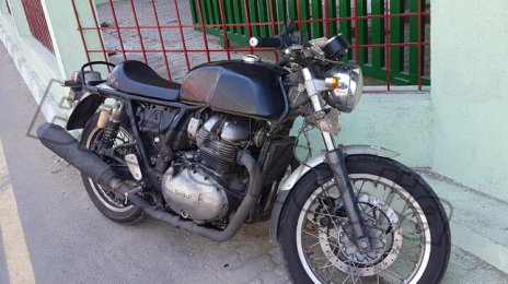 Royal Enfield Continental GT 750 spied up close in Chennai