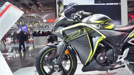 2018 Honda CBR 250R vs Yamaha Fazer 25 - spec comparison