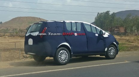 Mahindra U321 spotted on Mumbai-Nashik highway