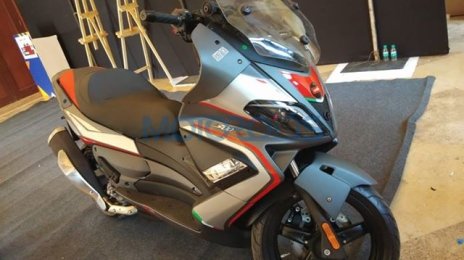 Aprilia SR Max 300 Scooter spied In India - Report