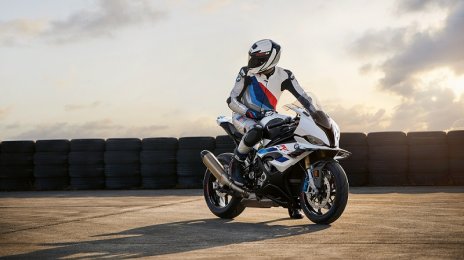 2023 BMW S1000RR Launched in India, Starts at Rs 24.25 Lakh