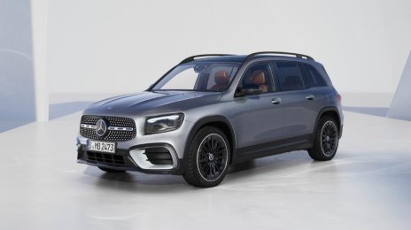 New Mercedes-Benz GLB: Spacious Compact SUV with Attractive Equipment