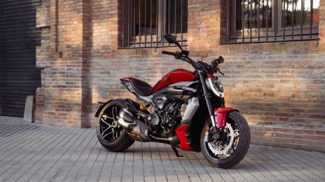 Ducati XDiavel V4 Launched in India, Priced from ₹30.88 Lakh