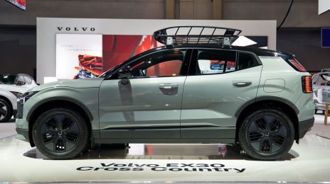 Volvo EX30 Cross Country Makes Canadian Auto Show Debut