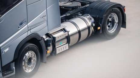 Volvo Trucks Crosses 10,000 Gas Truck Sales Globally