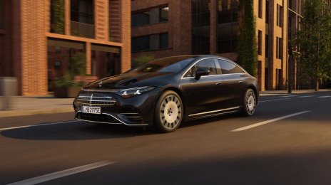 Mercedes-Benz EQS Updated with 926 km Range, Steer-by-Wire Tech