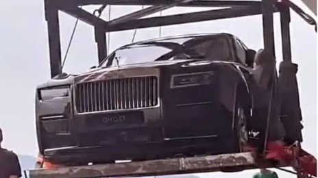 Billionaire Hoists Rolls-Royce Ghost to 44th-Floor Penthouse