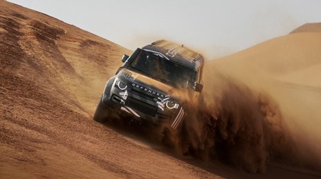 Land Rover Defender D7X-R Is Built to Battle Dakar's Desert