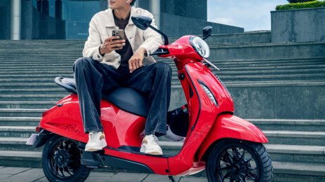 Bajaj Chetak 3001 Debuts with More Range, Smarter Features at ₹99,990