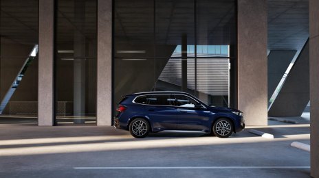 BMW iX1 LWB Gets Fresh Colour & Upholstery Updates in India