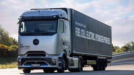 Mercedes-Benz NextGenH2 Truck Revealed Ahead of 2026 Pilot Run