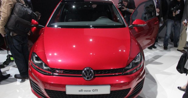 Next gen 2019 VW Golf GTI to output 300 hp - Report