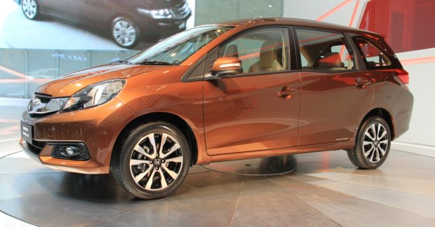 Veil comes off the Honda Mobilio MPV [IIMS 2013 Live]