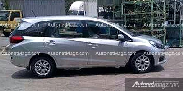 Production-spec Honda Mobilio MPV spied testing in Indonesia