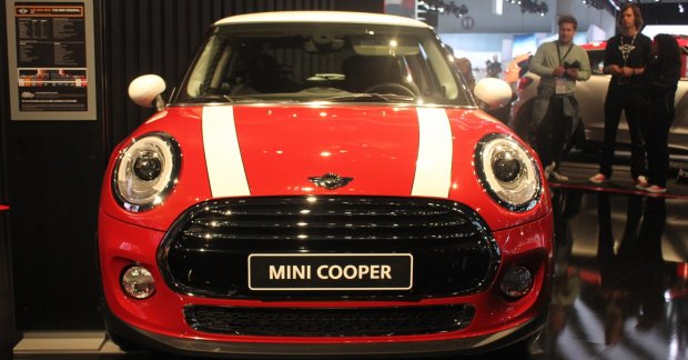 2013 LA Auto Show Live - 2014 MINI