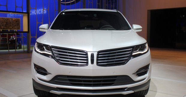 2013 LA Auto Show Live - 2015 Lincoln MKC