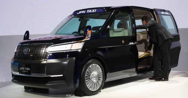 2013 Tokyo Motor Show Live - Toyota JPN Taxi Concept