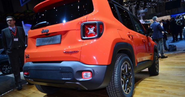 Jeep "will look at" a sub-Renegade Ford EcoSport competitor Jeep "will look at" a sub-Renegade Ford EcoSport competitor