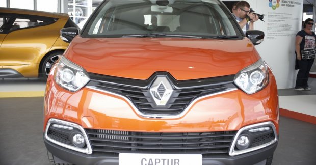 Renault Captur showcased at 2014 Goodwood FOS