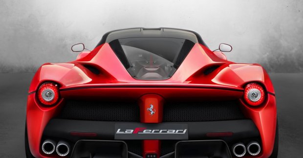 Ferrari plans two derivatives on the LaFerrari for 2015