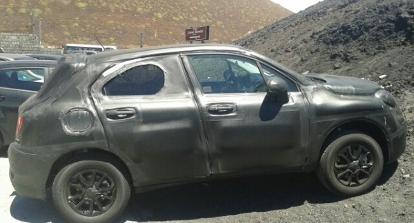 Not-for-India Fiat 500X mini SUV snapped inside-out